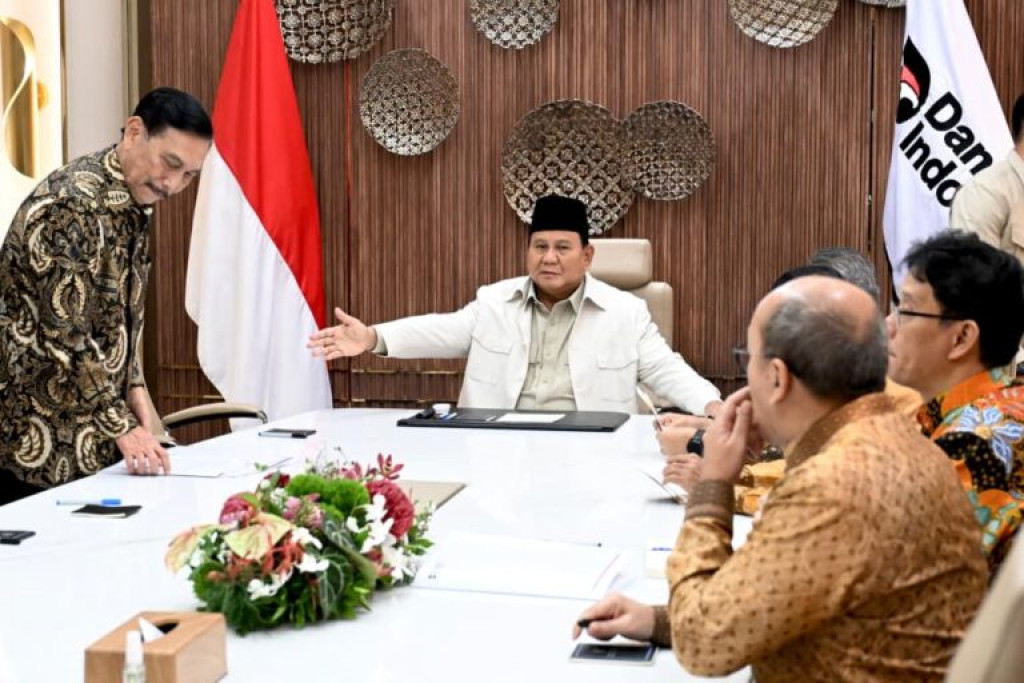 Presiden Prabowo Bahas Perkembangan Ekonomi Global Bersama Dewan Ekonomi Nasional
