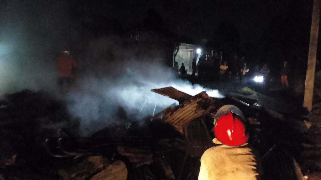 Rumah Nababan di Lae Hole I Dairi Hangus Terbakar