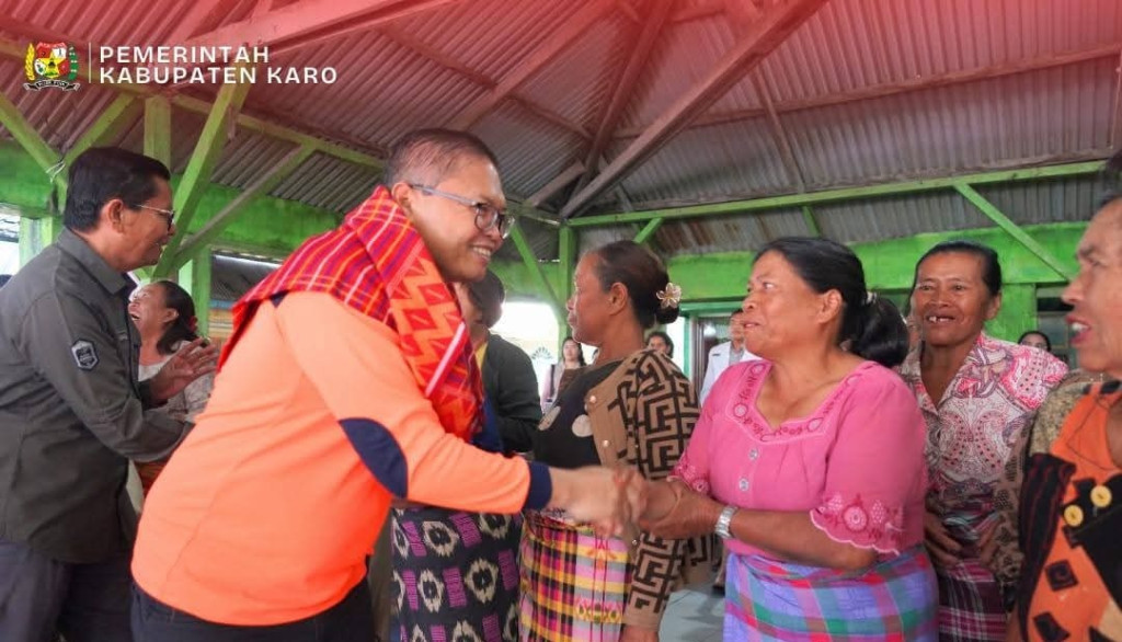 Sambang Desa Gajah dan Laksanakan Gerakan Indonesia ASRI, Wabup Karo Terima Aspirasi Warga