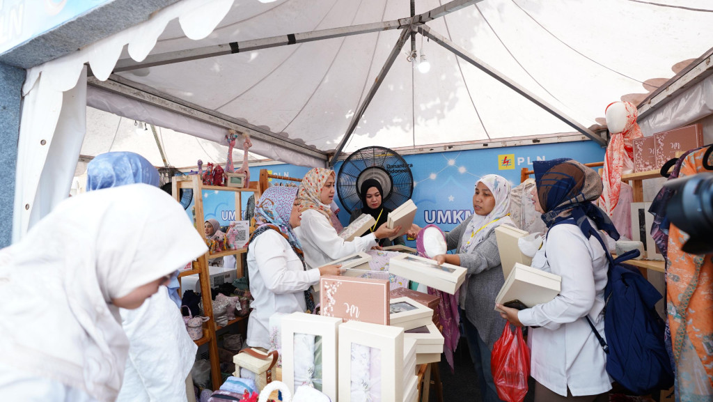 Sinergi PLN dan Kementerian ESDM: Dorong “UMKM Tangguh, Energi Tumbuh” Lewat Bazar Semarak Ramadan 2026
