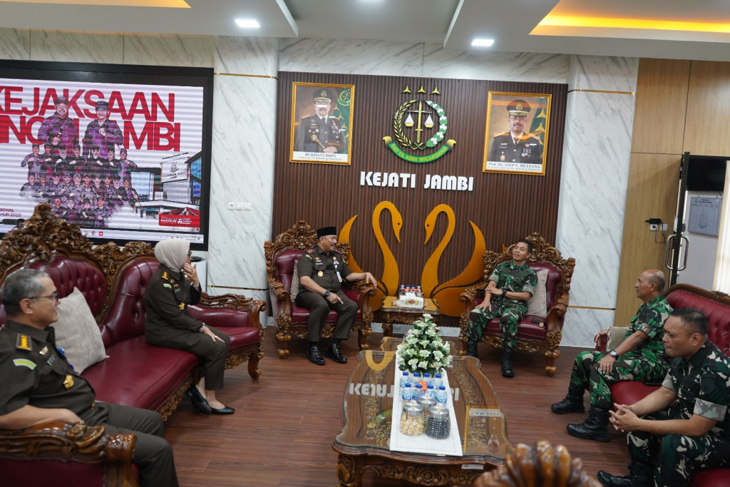 Sinergi TNI–Kejaksaan, Danrem 042/Gapu Silaturahmi ke Kejati Jambi