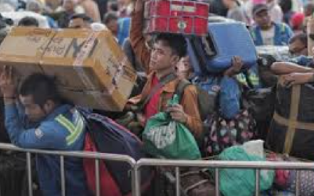 Ternyata “Mudik” Itu Singkatan! Ini Asal-usul Kata yang Bikin Jutaan Orang Pulang Kampung