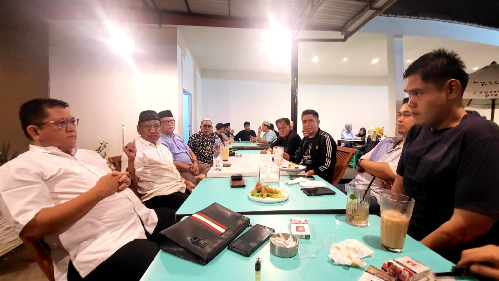 Tim Pemenangan Endi Hermawan Rapat Persiapan Pengambilan Formulir Pendaftaran Ketua KADIN Sulteng