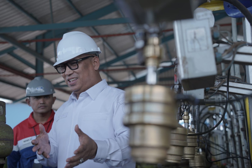 Tinjau Pertamina Patra Niaga dan Pertamina Gas di Kabil, Wagub Nyanyang: Pastikan Distribusi Energi Aman