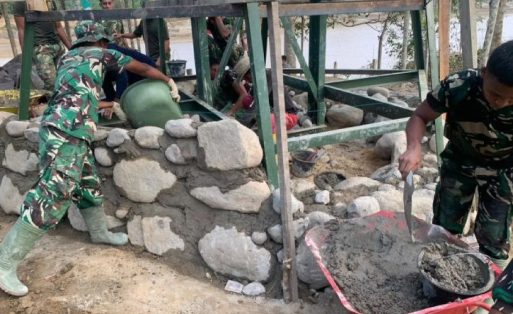 TNI AD Kebut Pembangunan Jembatan di Aceh Tamiang, Hampir Rampung