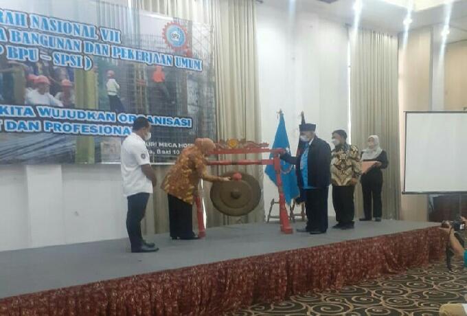 Menaker Buka Munas F SP BPU-SPSI ke VII 