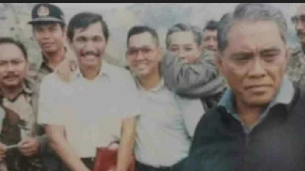 Foto Jadul Jenderal Luhut Pandjaitan dan Dua Seniornya Tahun 1984 Beredar, Ini Perannya Kala Itu!