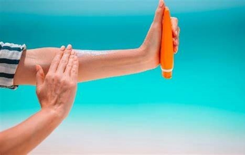 Cuaca Panas Ekstrem, Gunakan Sunscreen untuk Pelindung Kulit