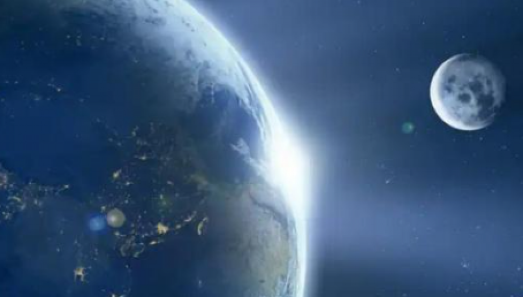 Ilmuwan Bongkar Misteri Bulan Palsu yang Terus Menerus Kuntit Bumi