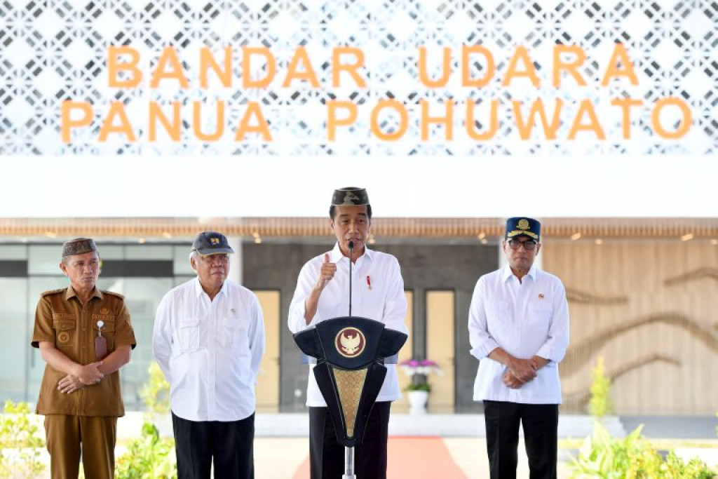 Jokowi Resmikan Bandara Panua Pohuwato di Gorontalo