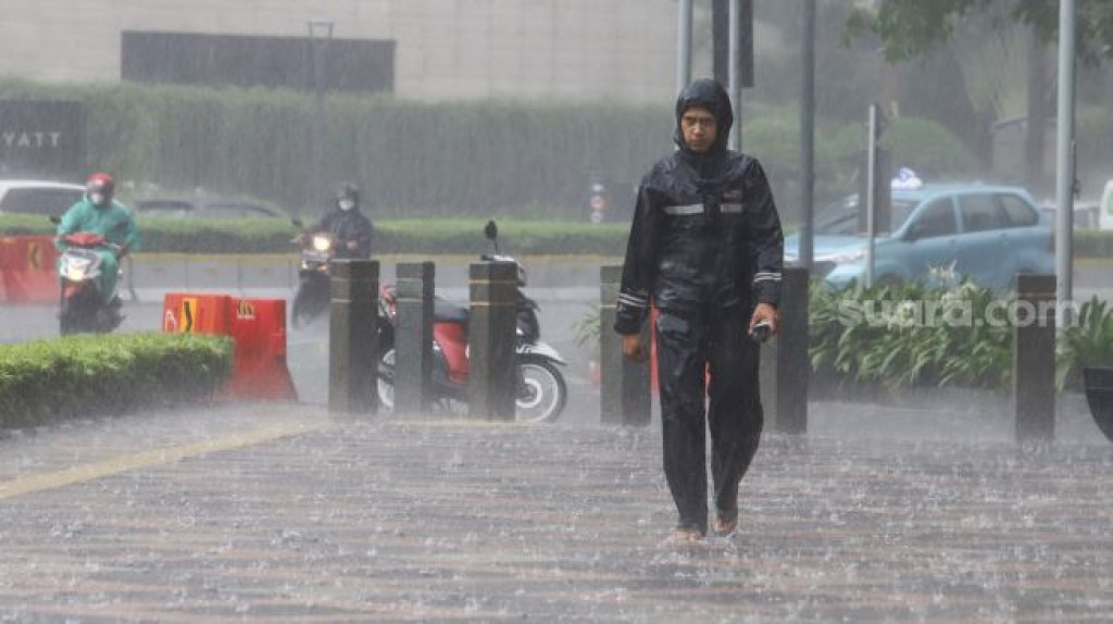 Prakiraan BMKG: Sebagian Besar Wilayah DKI Jakarta Diguyur Hujan pada Sabtu Siang dan Sore