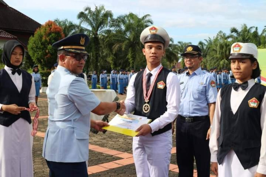 Restu Tanjung Menjadi Inspektur Upacara di Wisuda Angkatan 28 Matauli