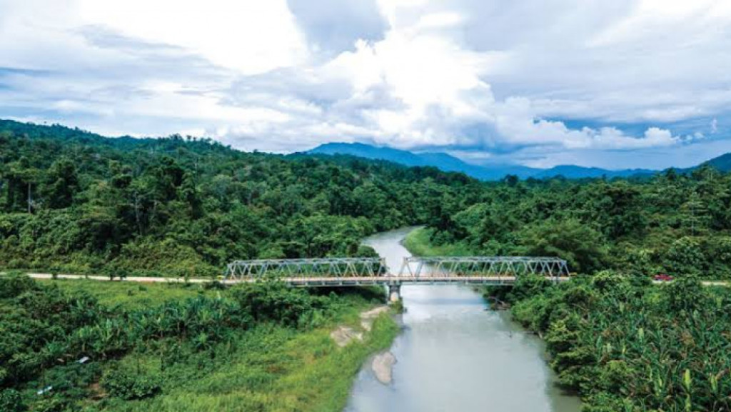 Satu Bukti Nyata Gabriel Asem Selama Menjabat Bupati Tambrauw dari  2011-2022, Bangun Jembatan Sepanjang 150 Meter