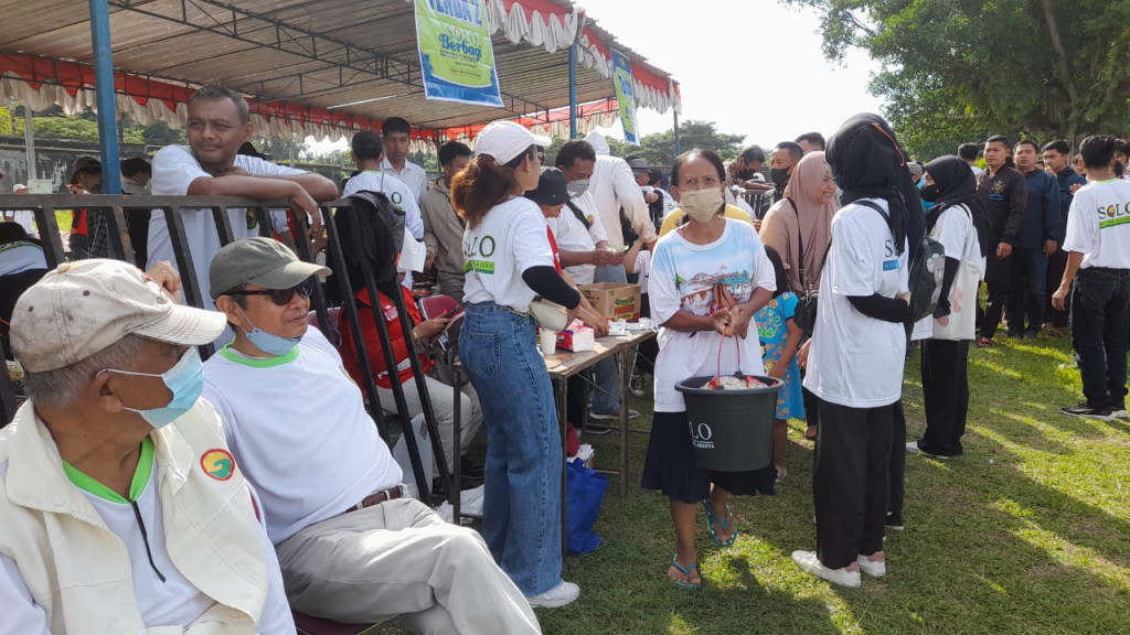 Solidaritas Etnis Solo: Lebih dari 10.000 Paket Sembako Bagikan