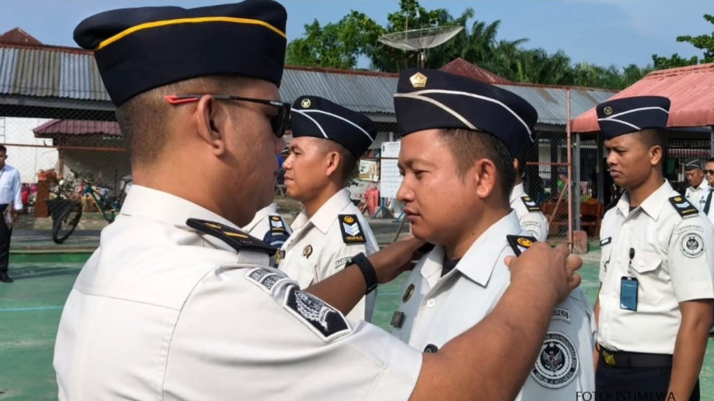 10 Pegawai Lapas Labuhan Bilik Naik Pangkat, Kalapas: Jangan Kerja Biasa-Biasa Saja