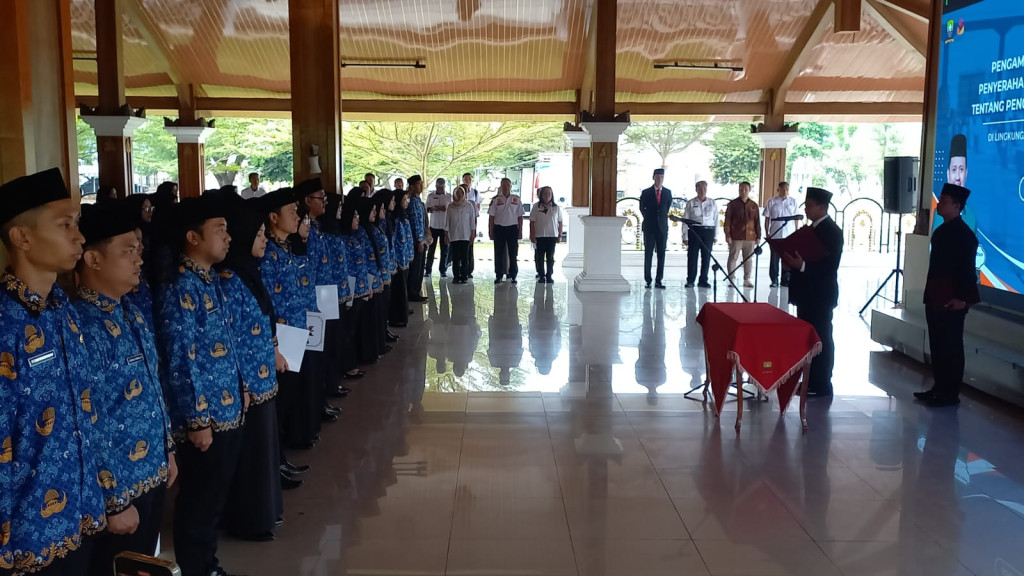 174 PNS Formasi 2024 Resmi Diambil Sumpah, Bupati Sumedang Tekankan Rasa Syukur dan Tanggung Jawab