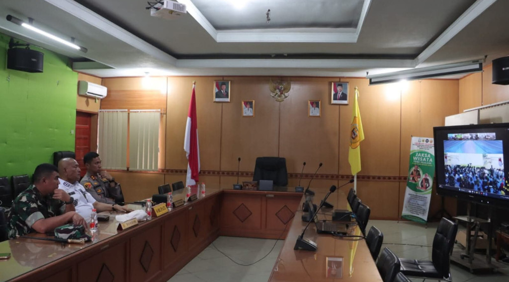 Bupati Dairi Ikuti Panen Raya dan Pengumuman Swasembada Pangan bersama Presiden Secara Virtual