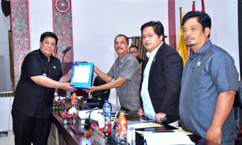 Bupati Samosir Sampaikan Total APBD Kabupaten Samosir Tahun 2025 Tercatat Lebih dari Rp 830 miliar