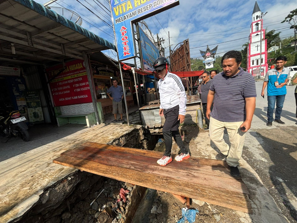 Bupati Tapanuli Utara Tekankan Optimalisasi Panataan dan Penanganan Kota Tarutung