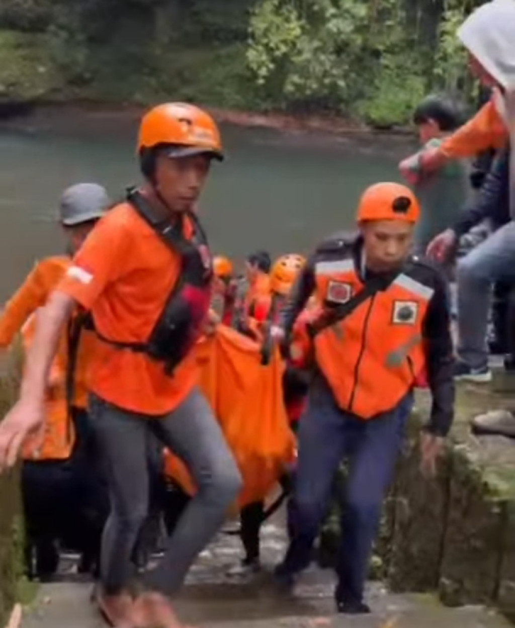 Curah Hujan Tinggi, Pemuda Asal Lahat Tewas Tenggelam di Air Terjun Curup Mangkok Pagar Alam
