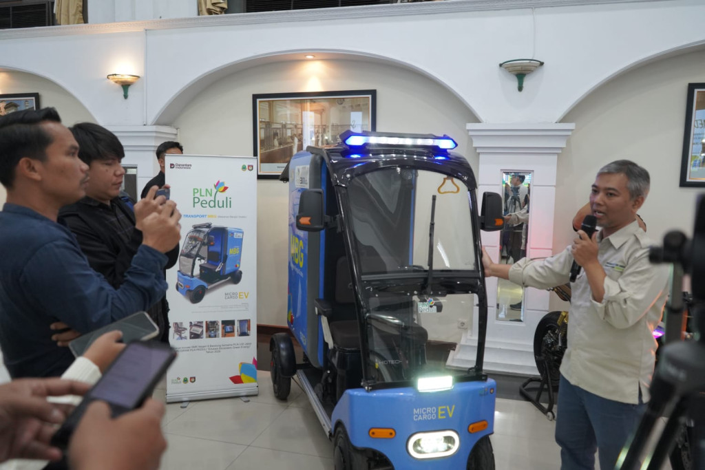 Dari Teori ke Praktik, PLN Dorong Pendidikan EV di Bandung