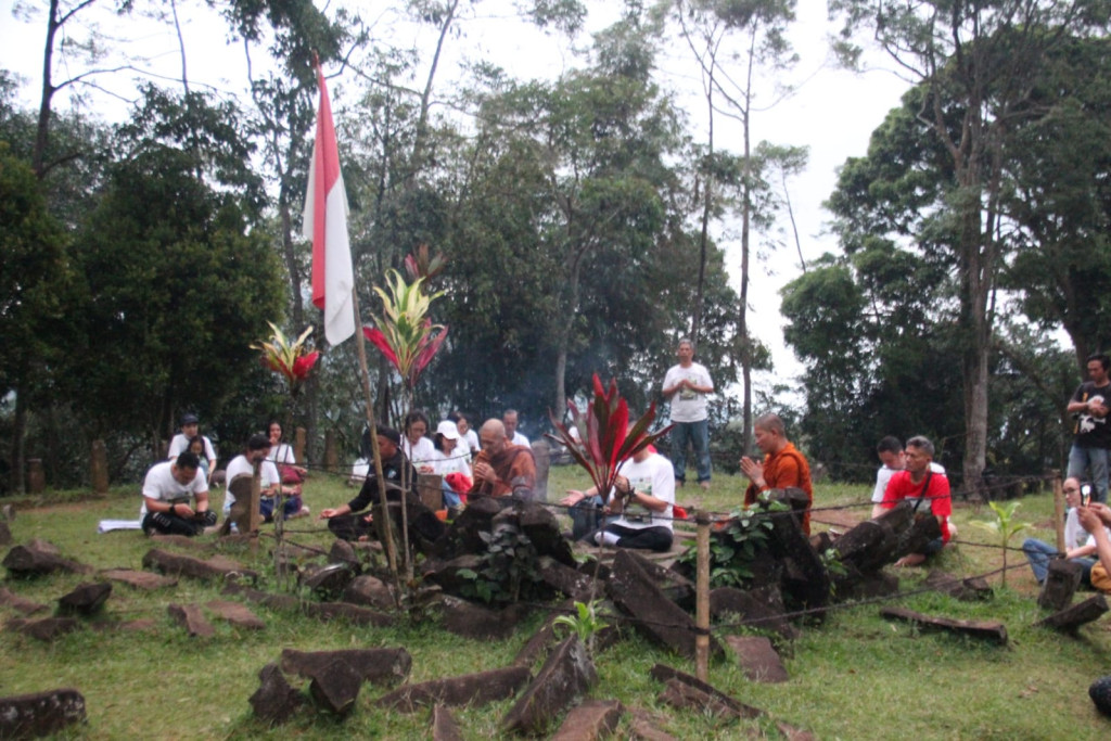 Doa Lintas Spiritualitas di Gunung Padang, Seruan Tobat Ekologis di Hari Bumi
