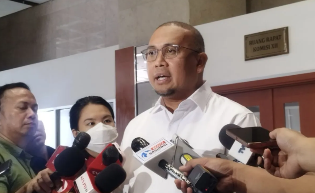 DPR Pastikan Stok BBM Aman, Harga Dipastikan Tak Naik