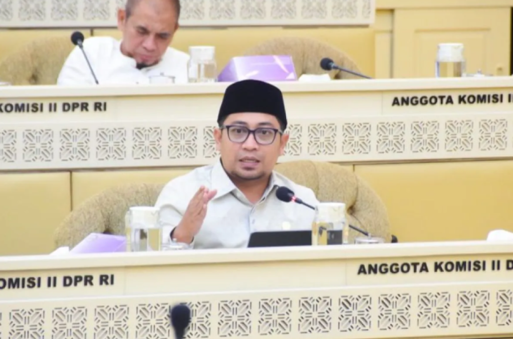 DPR Soroti WFH ASN Tiap Jumat, Minta Evaluasi dan Pengawasan Ketat