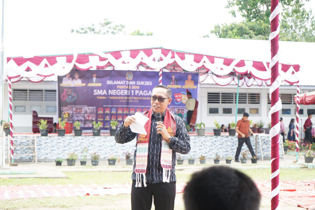 Dr Jonius Taripar Parsaoran Hutabarat Ajak Siswa/i SMAN 1 Pagaran Berfikir Futuristik, Kuasai Pertanian Moderen