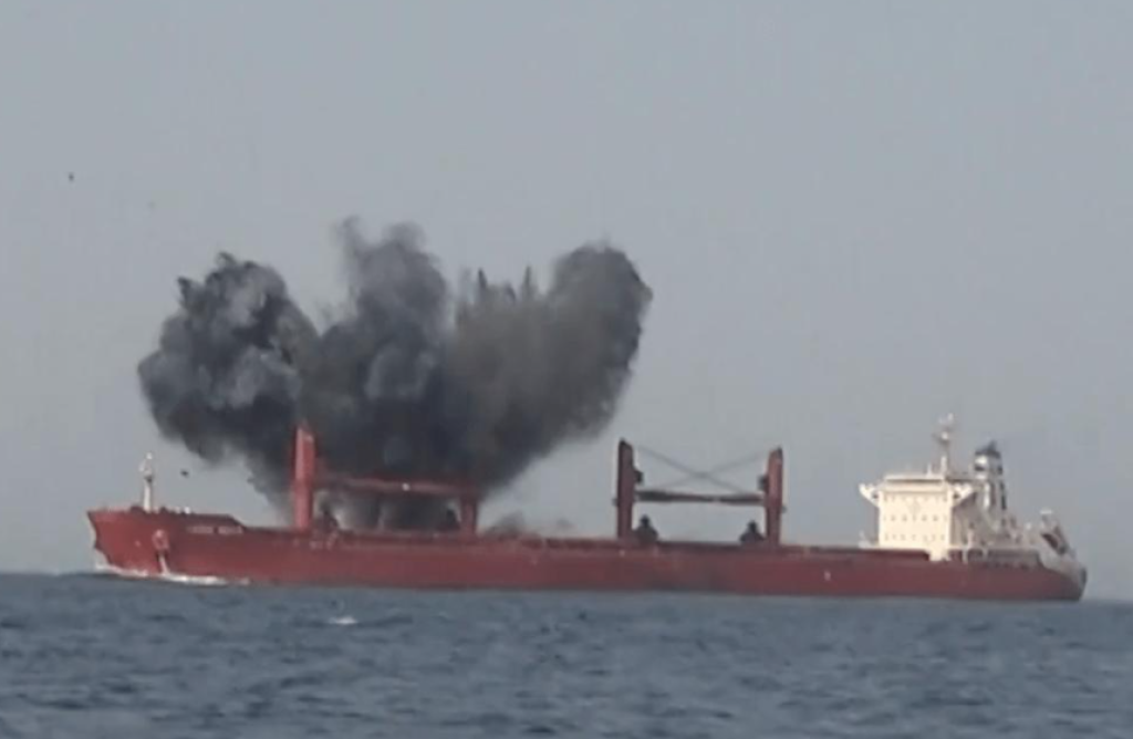 Drone Hantam Kapal di Selat Hormuz, Iran Klaim Target Terkait Israel