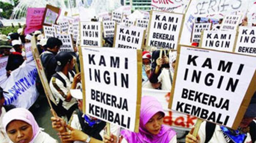 Efek Harga Plastik “Terbang”, Ancaman PHK Massal Menanti di RI