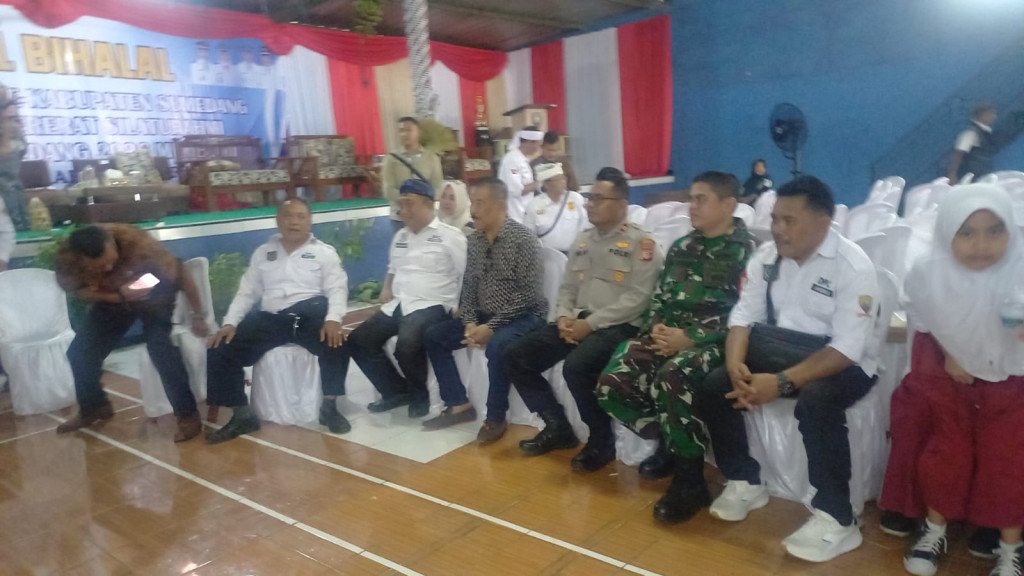 H. Umuh Muchtar Hadiri Halal Bihalal Kades se-Kabupaten Sumedang, Ajak Kepala Desa Kompak Membangun Daerah