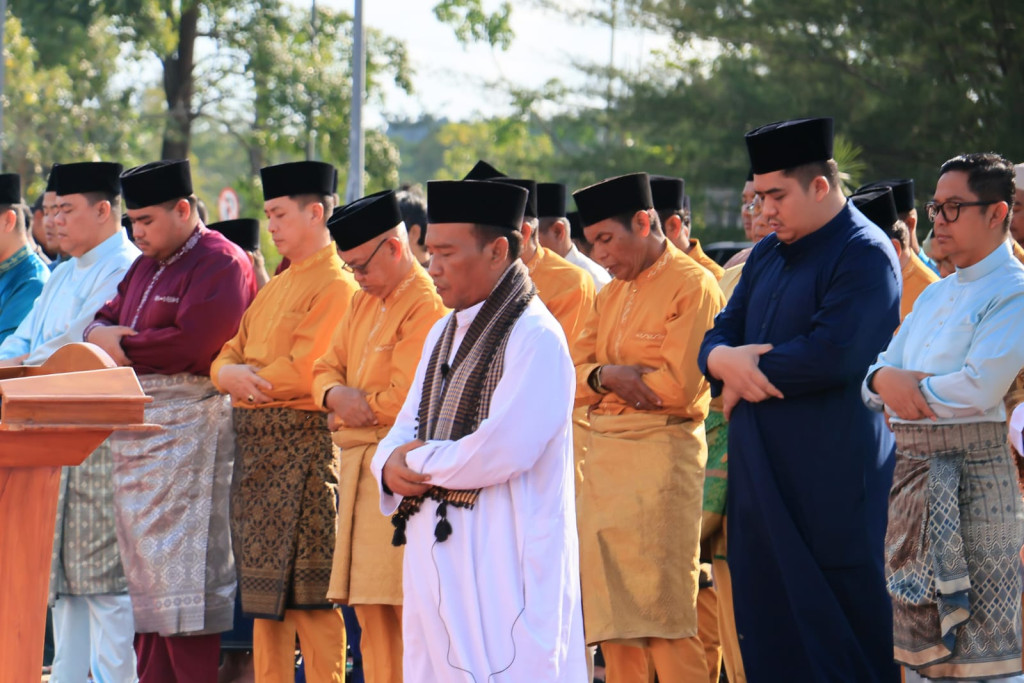 Hadapi Kekeringan Lewat Usaha Dibalut Doa, Pemkab Bintan Laksanakan Salat Istisqa'