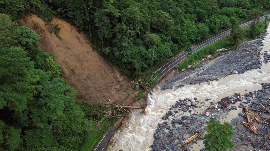 Hutama Karya Buka Suara Wacana Proyek Tol Tembus Perbukitan Lembah Anai di Sumbar