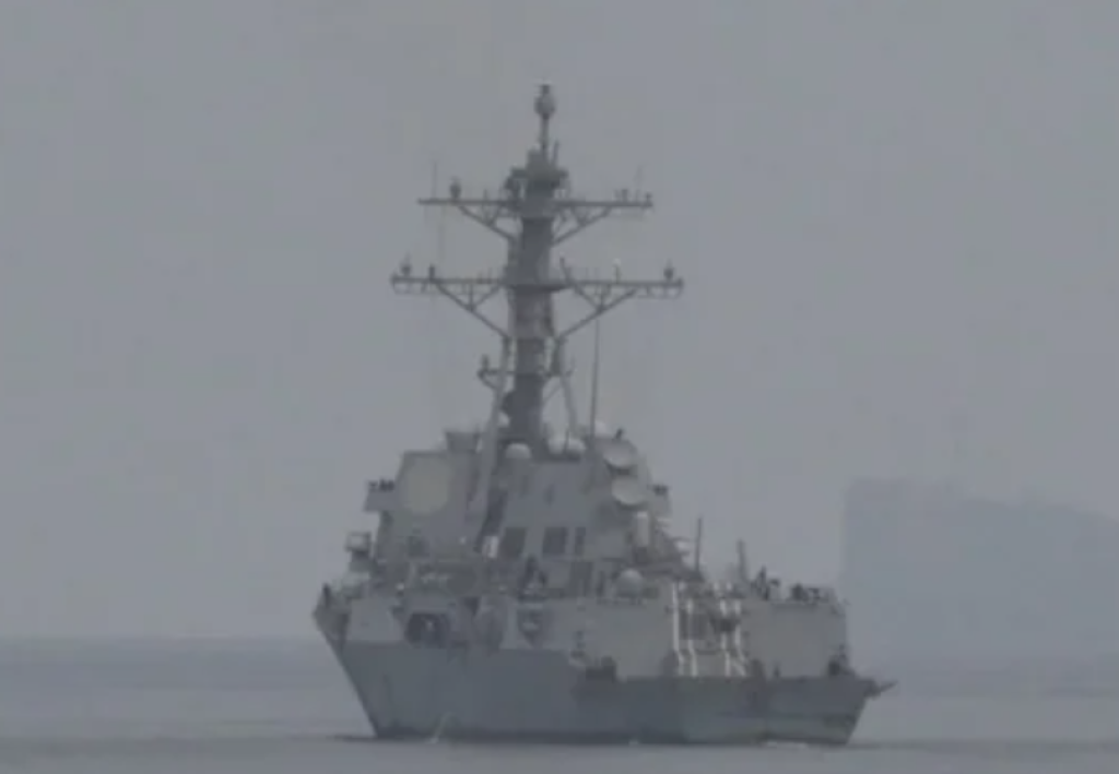 Iran vs AS Masih Tegang, IRGC Pamer Bukti  Kapal Perang Amerika Mundur