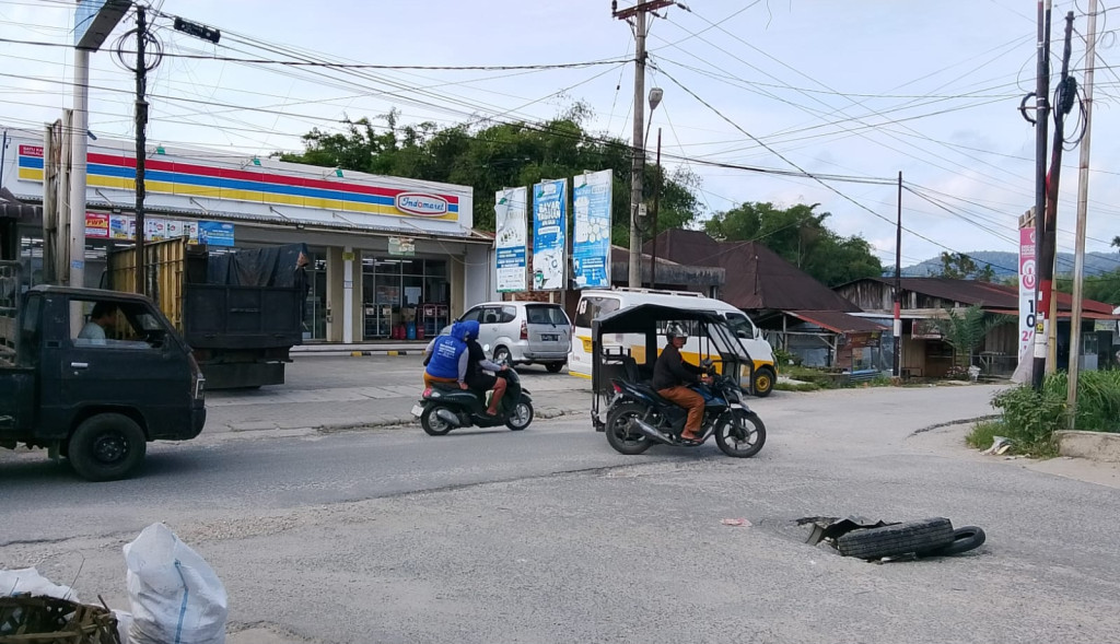 Jalan Amblas Mengancam Keselamatan, Warga Kuta Gambir Dairi Harapkan Perhatian
