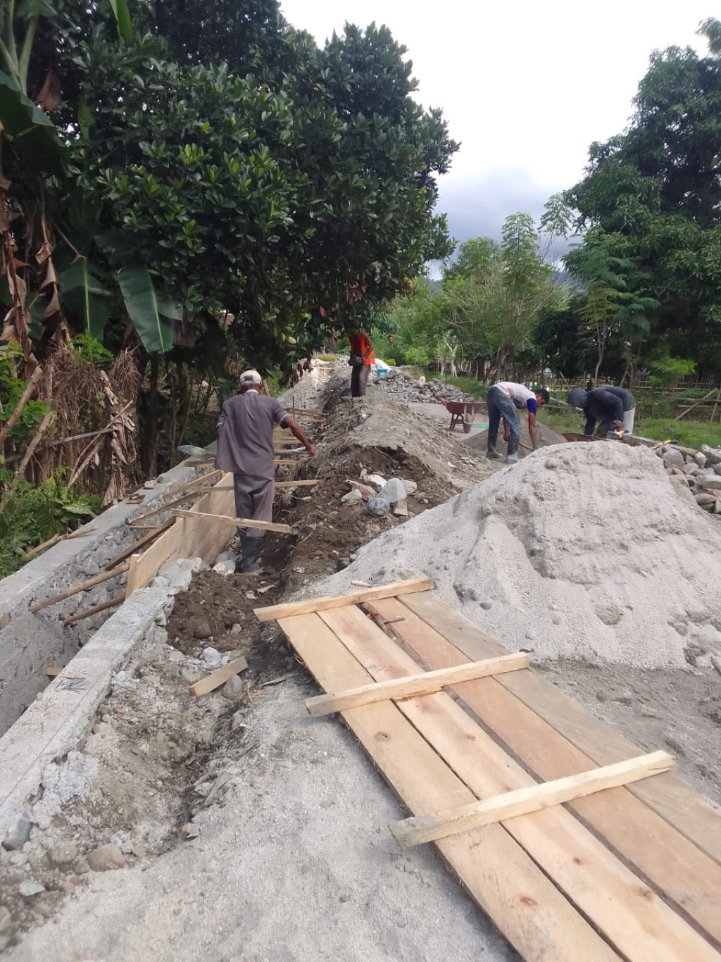 Kadis Cikasda, Sulteng Diduga Catut Nama Gubernur Setujui Proyek Ke LSM Agar Berhenti Demo Hibah Rp 13 Miliar ke Kejati