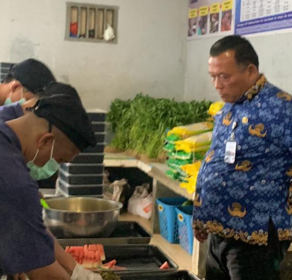 Kalapas Padangsidimpuan Tinjau Pengolahan Makanan, Pastikan Standar Layanan Terpenuhi