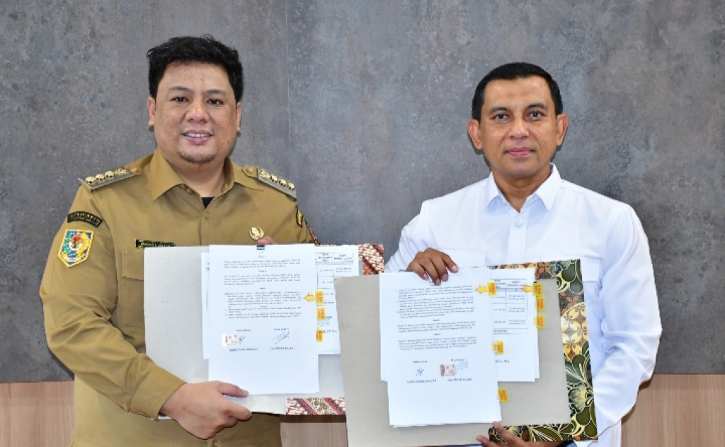 Kementerian PU Serahkan Aset Barang Senilai Rp.37 Miliar Kepada Pemkab Samosir