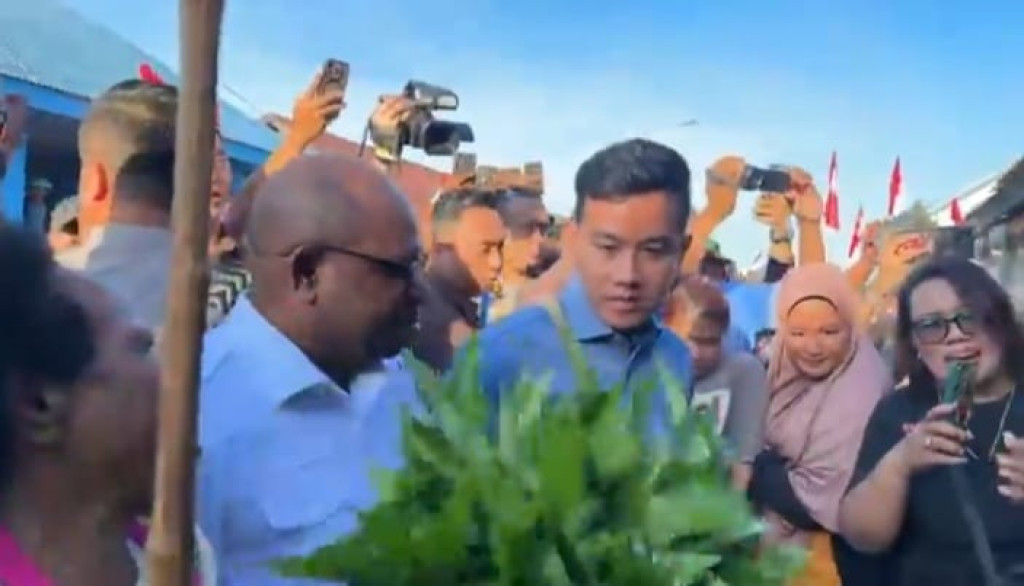 Kunjungan Wapres Gibran ke Pasar Ikan Jembatan Puri Kota Sorong