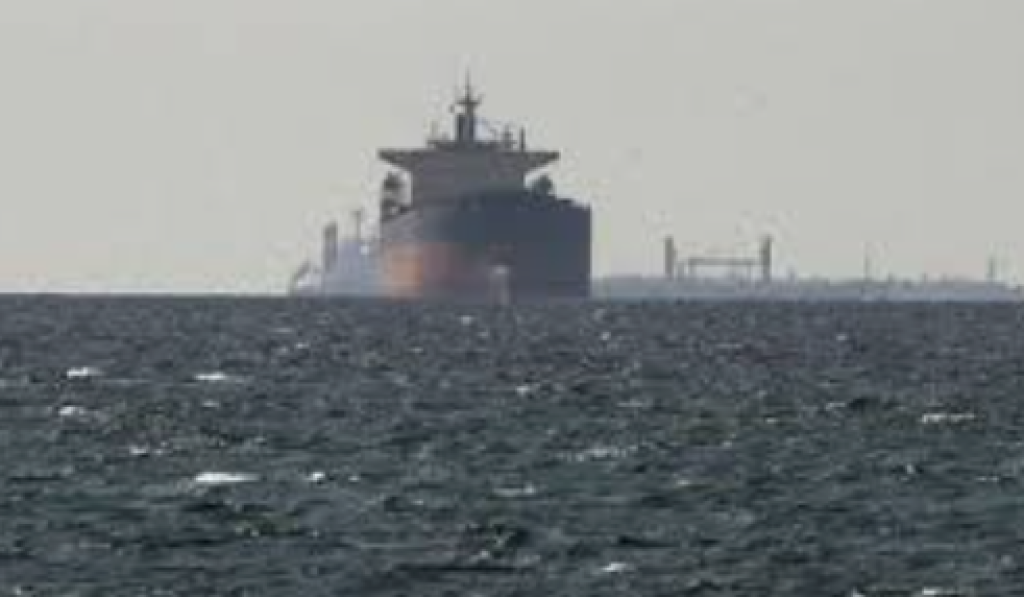 Macron Berseberangan dengan Trump, Kapal Prancis Lolos di Selat Hormuz