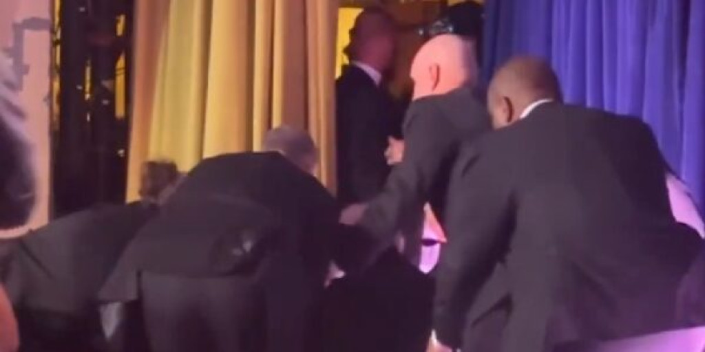 Makan Malam Elite Berubah Mencekam, Trump dan JD Vance Dievakuasi