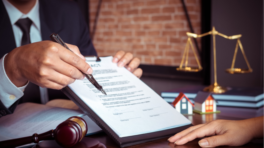 MK Putuskan Batas Usia Maksimal Jadi Advokat Tidak Dapat Diterima