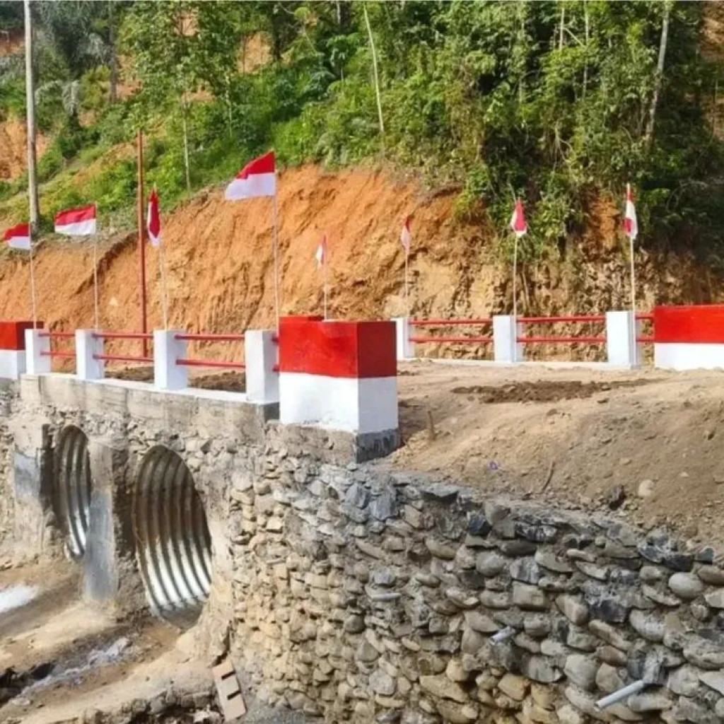 Pembangunan Ulang Jembatan Aramco Titik ke-3 di Sungai Sigiring-giring Rampung Total