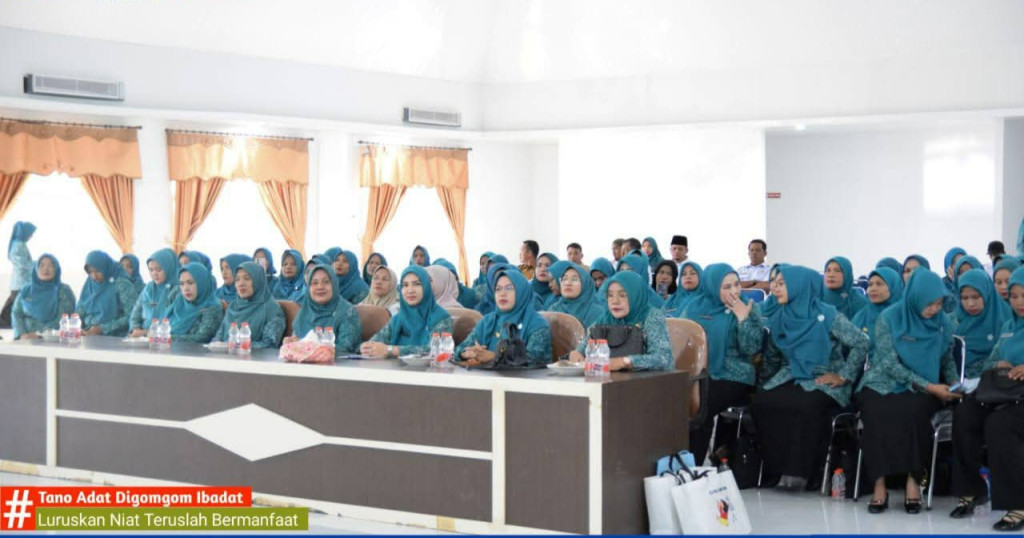 Pererat Silaturahmi dan Komunikasi Antara TP-PKK Kabupaten Palas dengan Kecamatan dan Desa dalam Acara Arisan Bulanan