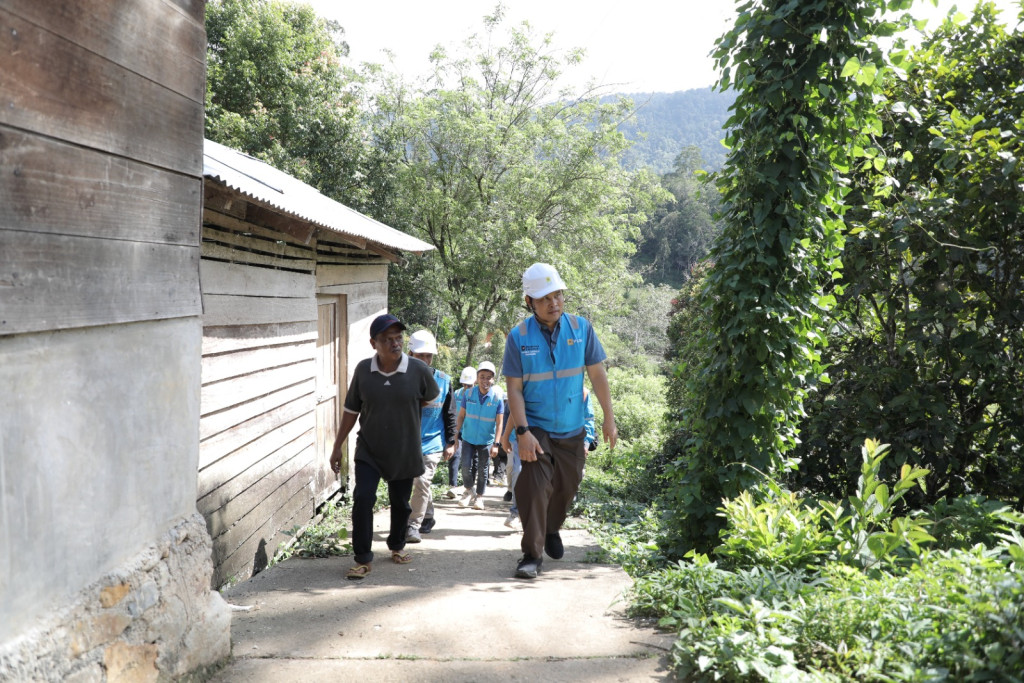 PLN Bawa Energi ke Pelosok, Desa Patialo Bakal Makin Terang