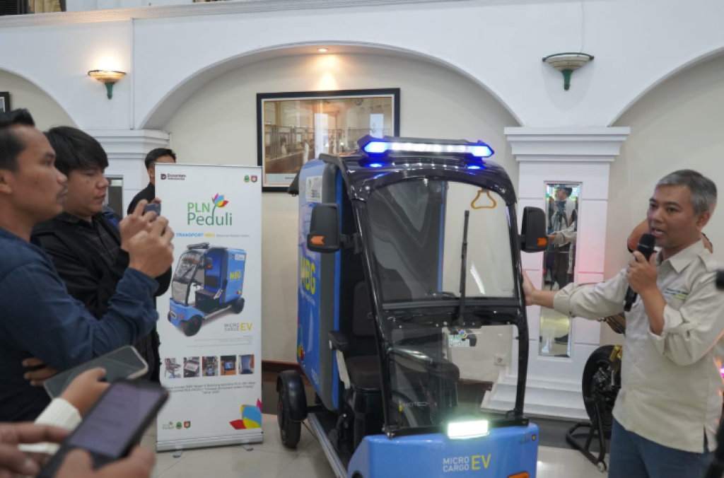 PLN UID Jabar Perkuat Kompetensi EV di SMKN 8 Bandung, Dari Teori Jadi Praktik Nyata