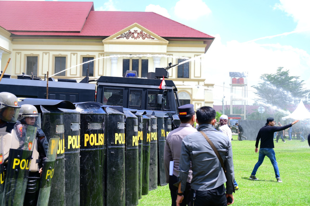 Polda Jambi Gelar Apel dan Simulasi Sispamkota, Perkuat Kesiapsiagaan Hadapi Potensi Gangguan Kamtibmas