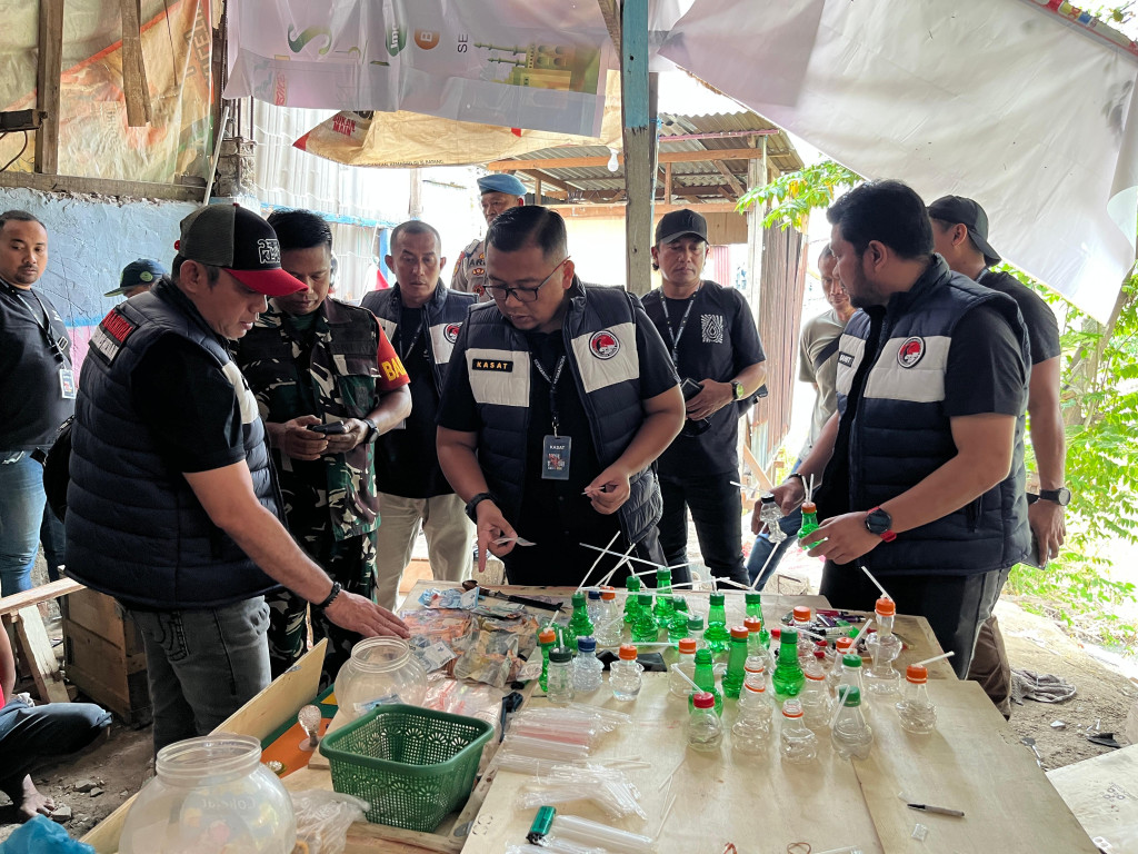 Polrestabes Medan Gerebek Sarang Narkoba di Jalan Mangkubumi