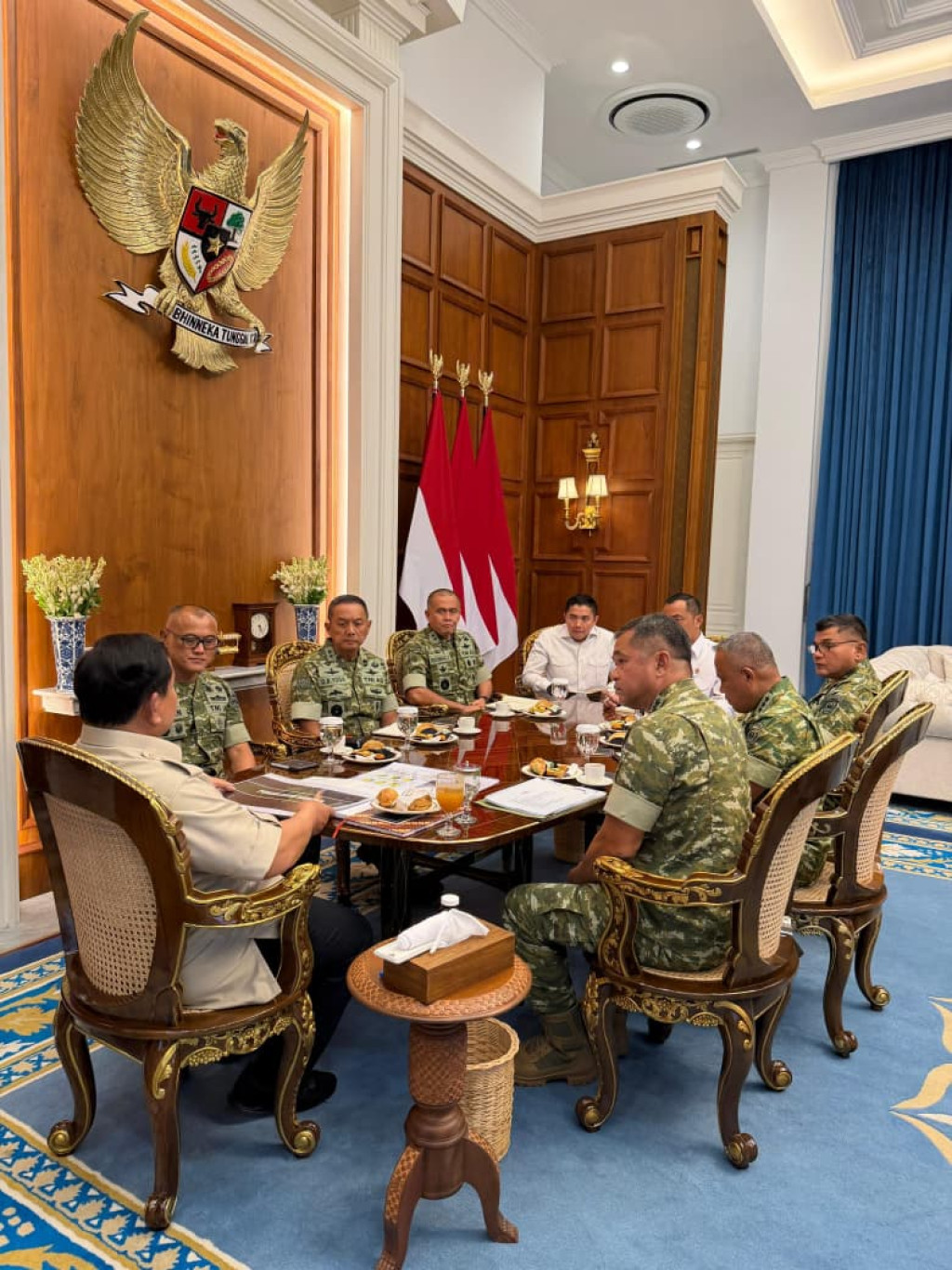 Prabowo Terima Laporan Pembangunan 300 Jembatan dan Renovasi Sekolah Terdampak Bencana dari KSAD